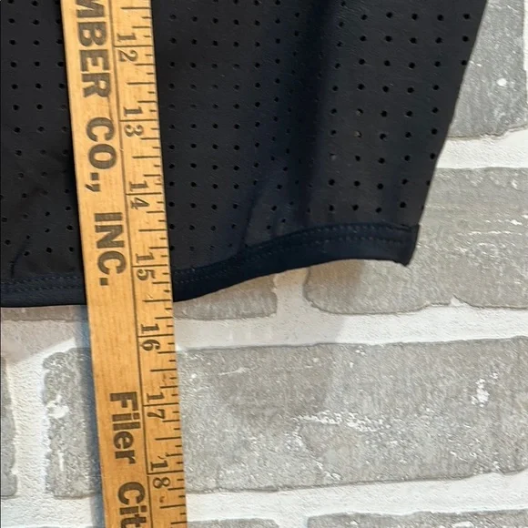 Vitamin A Black Muscle Tee Crop Top Swimwear - Picture 5 of 5